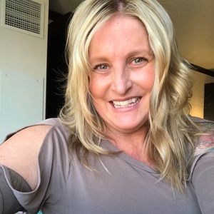 Meet your Posher, Hayley